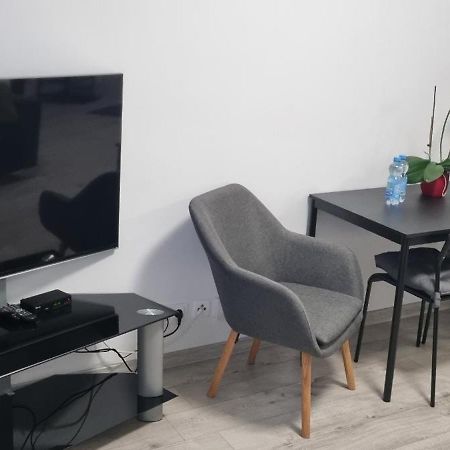 Apartament Unibal ชเตชชีแนค ภายนอก รูปภาพ