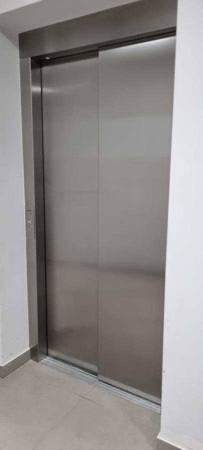 Apartament Unibal ชเตชชีแนค ภายนอก รูปภาพ